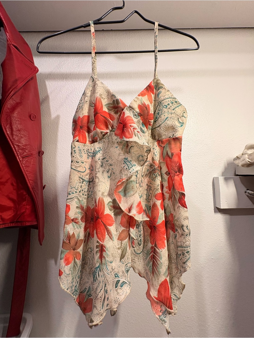 Floral Handkerchief Hem Tank- Red & Cream